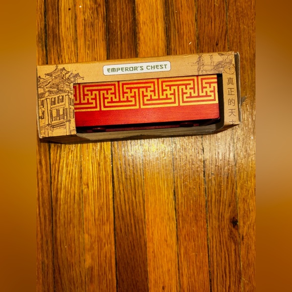 True genius emperor’s chest - Picture 7 of 7